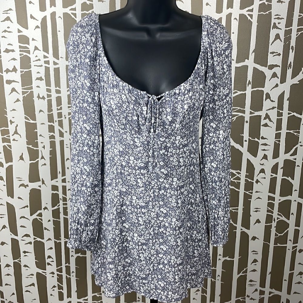 Sadie & Sage Washed Gauze Ditsy Floral U-Neck Boho Tunic Top Gray White sz M